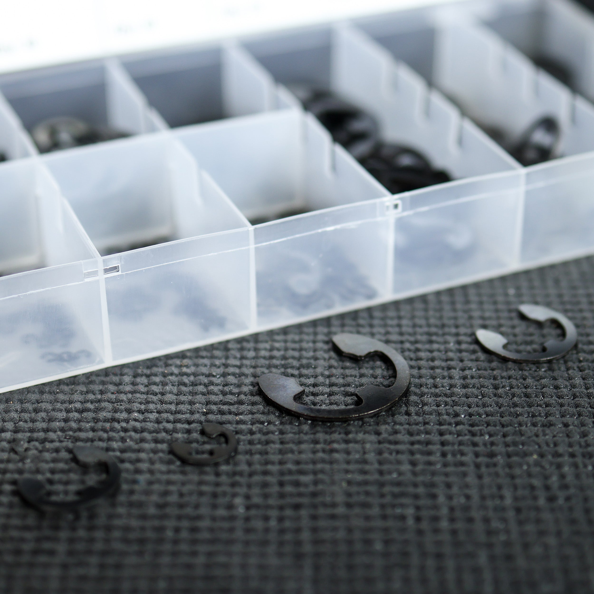 E-Clip External Retaining Ring Washer 300-Piece SAE Assortment Set